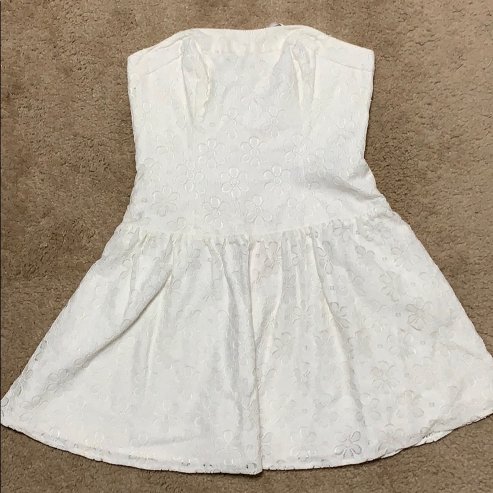 White Lilly Pulitzer Strapless Dress